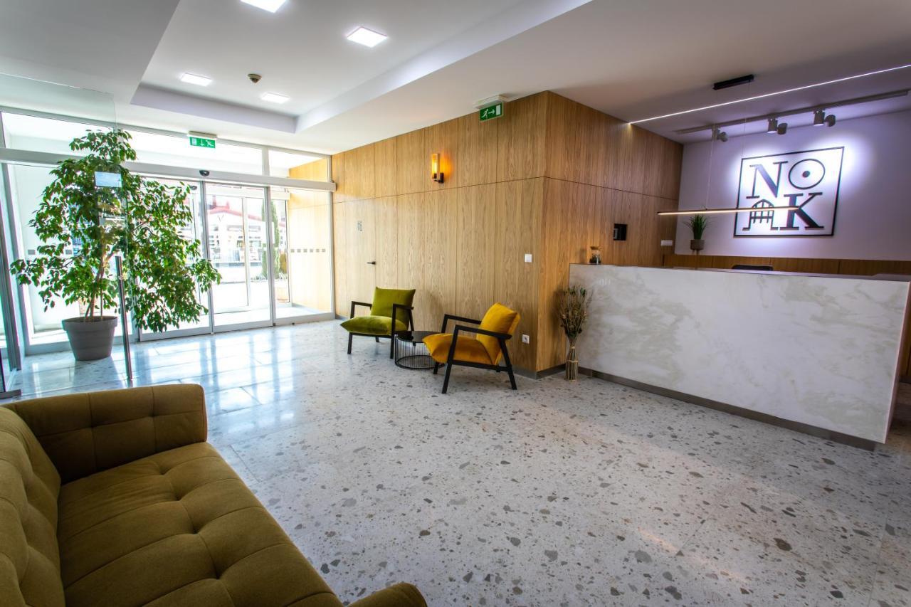 Hotel Novy Kastiel - Self Check-In Топольчани Екстер'єр фото